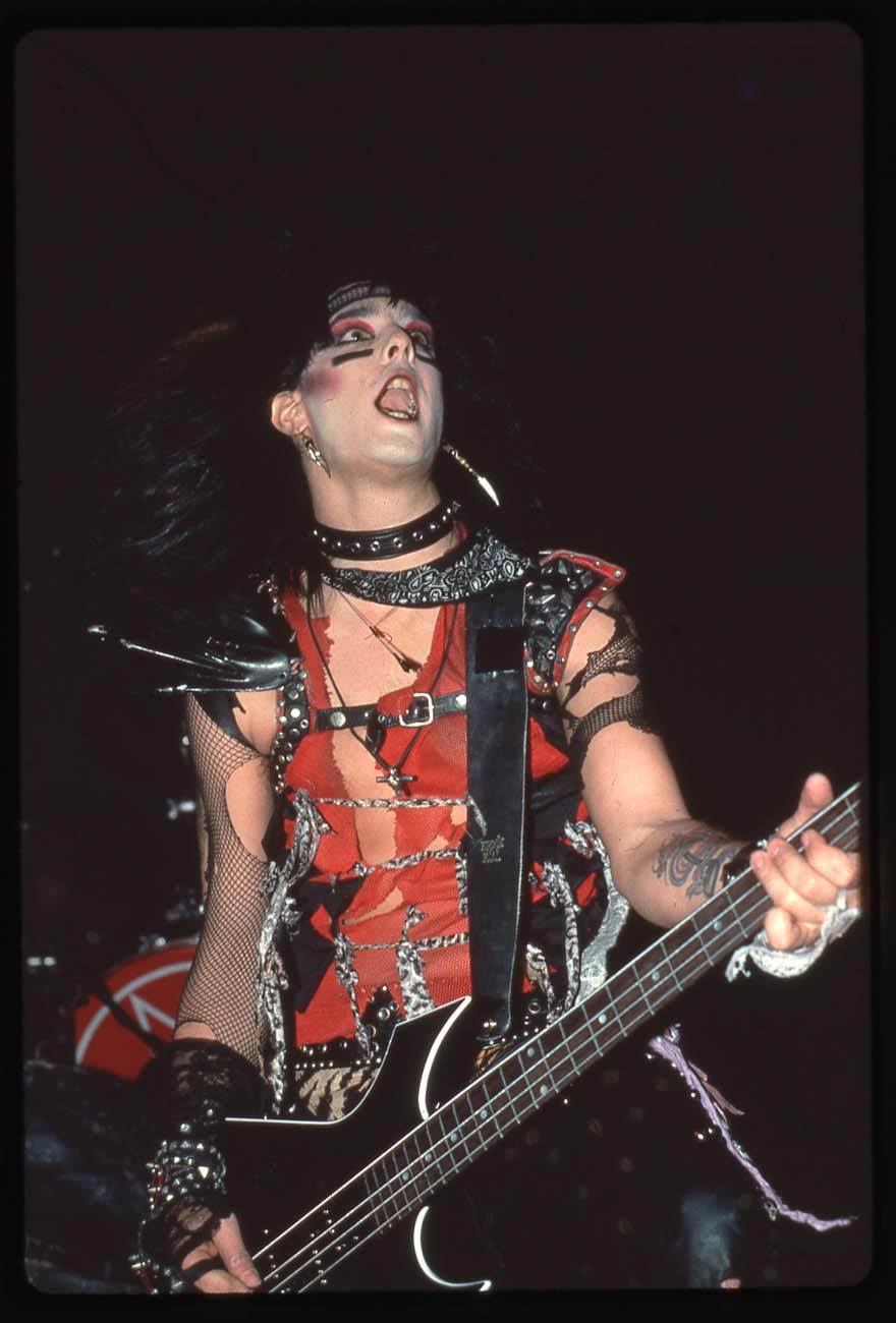 Bark at the Moon Tour: Nikki
