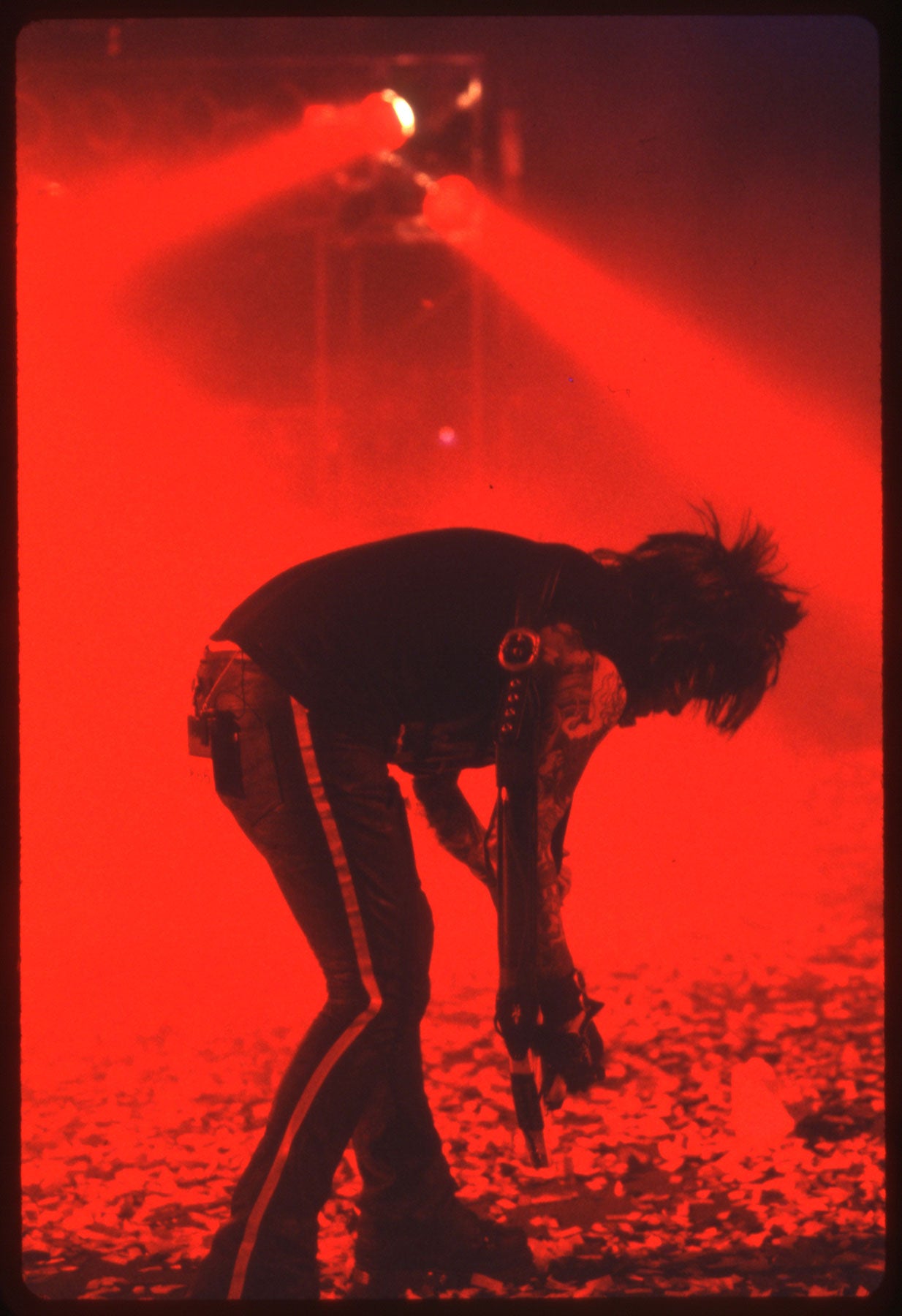 Motley Crue closing out the Maximum Rock Tour with "Shout At The Devil" in Tampa 1999